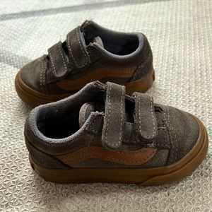 Toddler/ walking baby VANS. Size 5. Great condition!